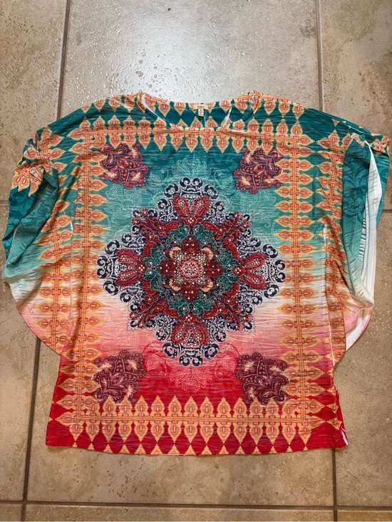 Reba Tops - NWOT Reba flowy blouse Size M